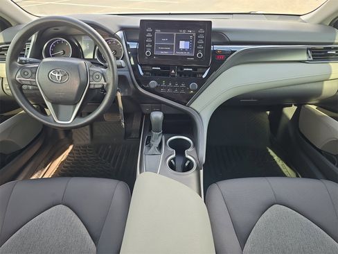 Used 2021 Toyota Camry LE image 9