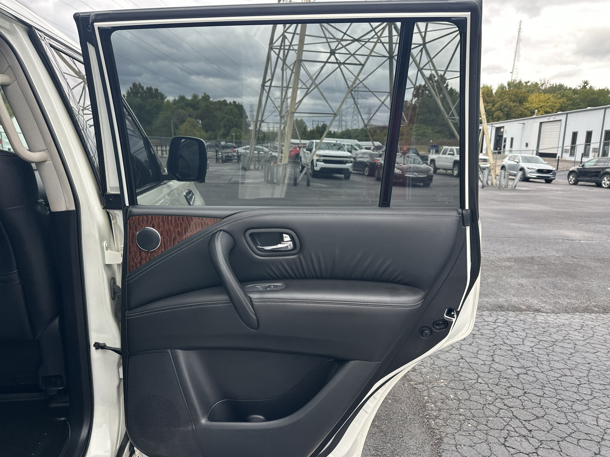 Used 2018 Nissan Armada Platinum w/ Captain Seat Package AWD/4WD image 18