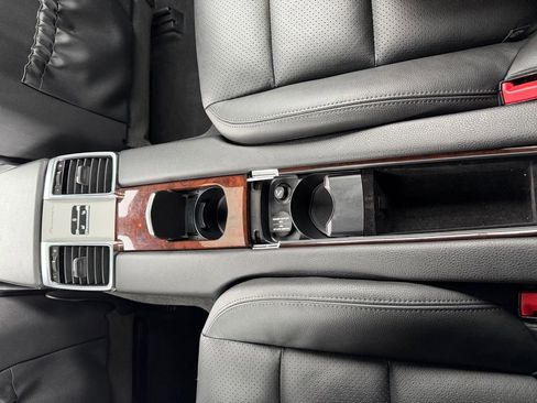 Used 2014 Porsche Panamera 4 image 25