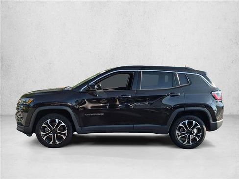 Used 2023 Jeep Compass Limited w/ Sun and Sound Group AWD/4WD image 7
