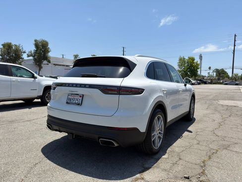 Used 2021 Porsche Cayenne AWD/4WD image 6