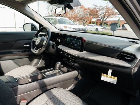 New 2026 Nissan Kicks SV w/ SV Premium Package image 26