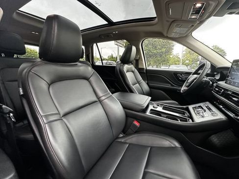 Certified 2023 Lincoln Aviator AWD w/ Premium Package image 34