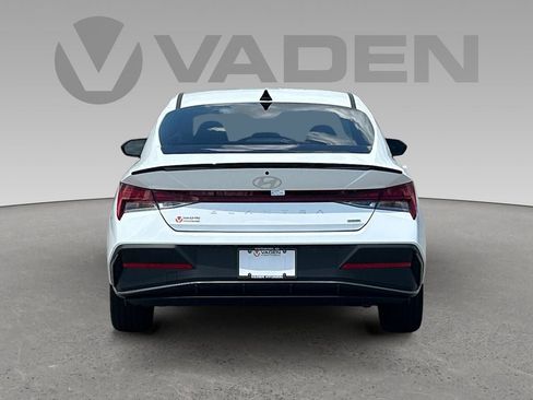 New 2025 Hyundai Elantra SEL image 23