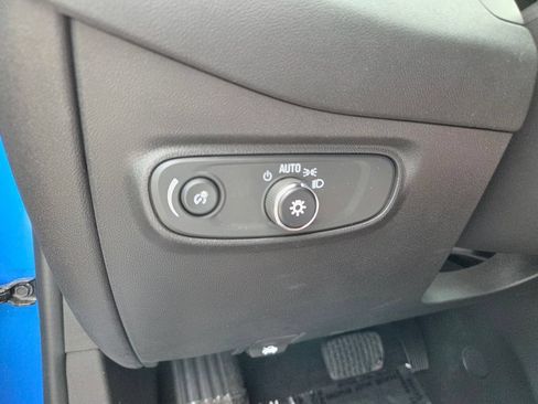 Used 2024 Chevrolet Equinox LT FWD image 24