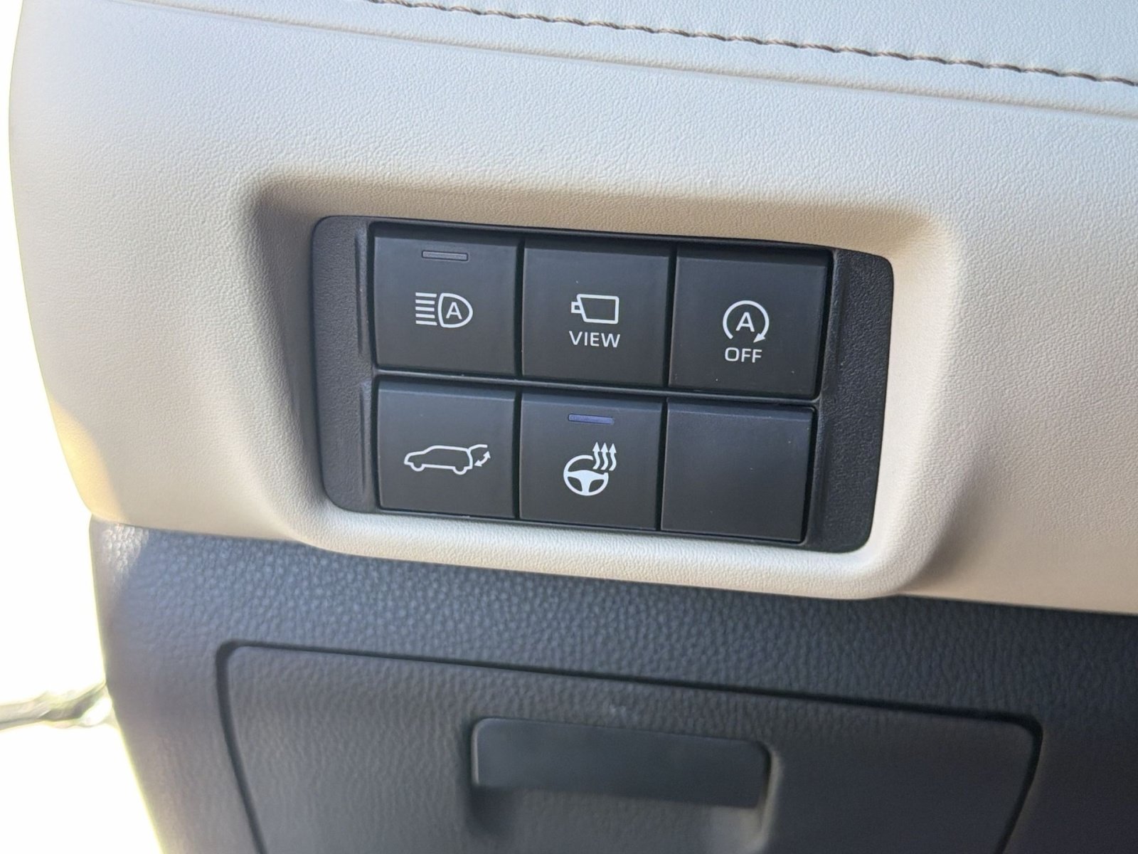Used 2023 Toyota Highlander Limited FWD image 36