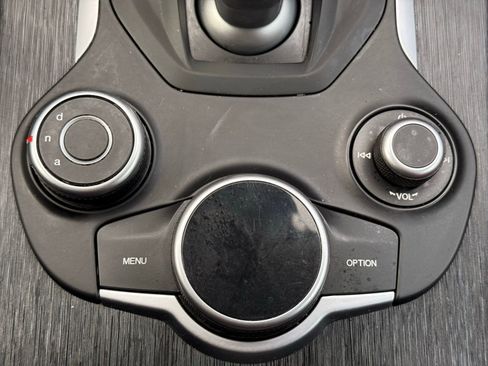 Used 2019 Alfa Romeo Stelvio image 26