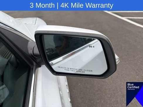 Used 2023 Chevrolet Traverse LT AWD/4WD image 7