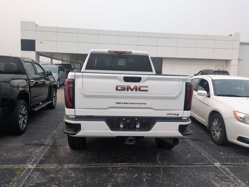 Used 2024 GMC Sierra 2500 AT4 w/ Technology Package AWD/4WD image 5