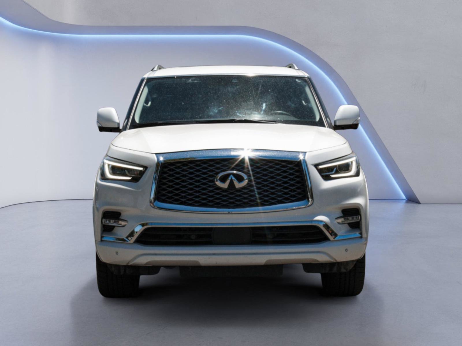 Used 2023 INFINITI QX80 Luxe w/ Cargo Package AWD/4WD image 2