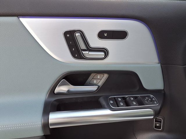 New 2026 Mercedes-Benz GLA 35 AMG 4MATIC image 13