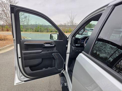 Used 2022 Chevrolet Silverado 1500 LT w/ Safety Package image 21