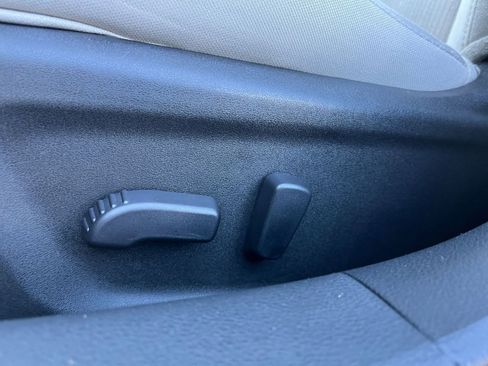 Used 2025 Nissan Altima 2.5 SV image 24