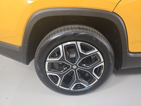 Used 2023 Rivian R1T Adventure AWD/4WD image 12