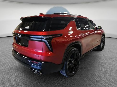 Used 2025 Chevrolet Traverse RS AWD/4WD image 4