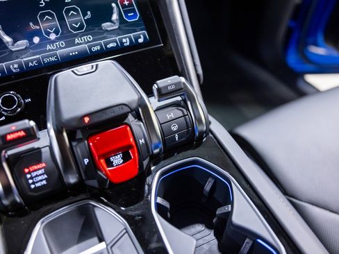 Used 2022 Lamborghini Urus image 45