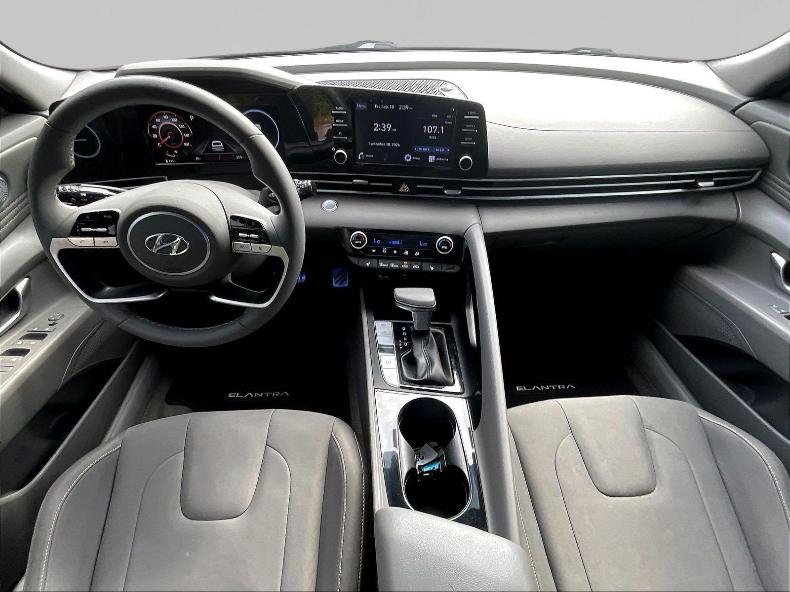 Used 2022 Hyundai Elantra SEL w/ Convenience + Premium Package FWD image 7