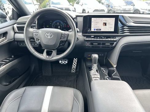 Used 2025 Toyota Camry SE w/ Convenience Package FWD image 15