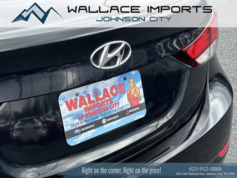 Used 2015 Hyundai Elantra SE w/ Option Group 02 image 10