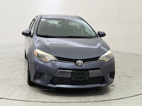 Used 2015 Toyota Corolla LE image 2
