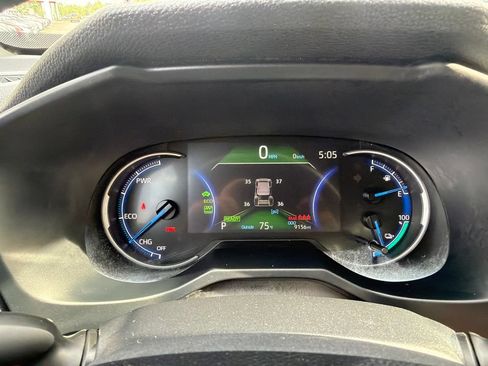 Used 2025 Toyota RAV4 SE AWD/4WD image 28