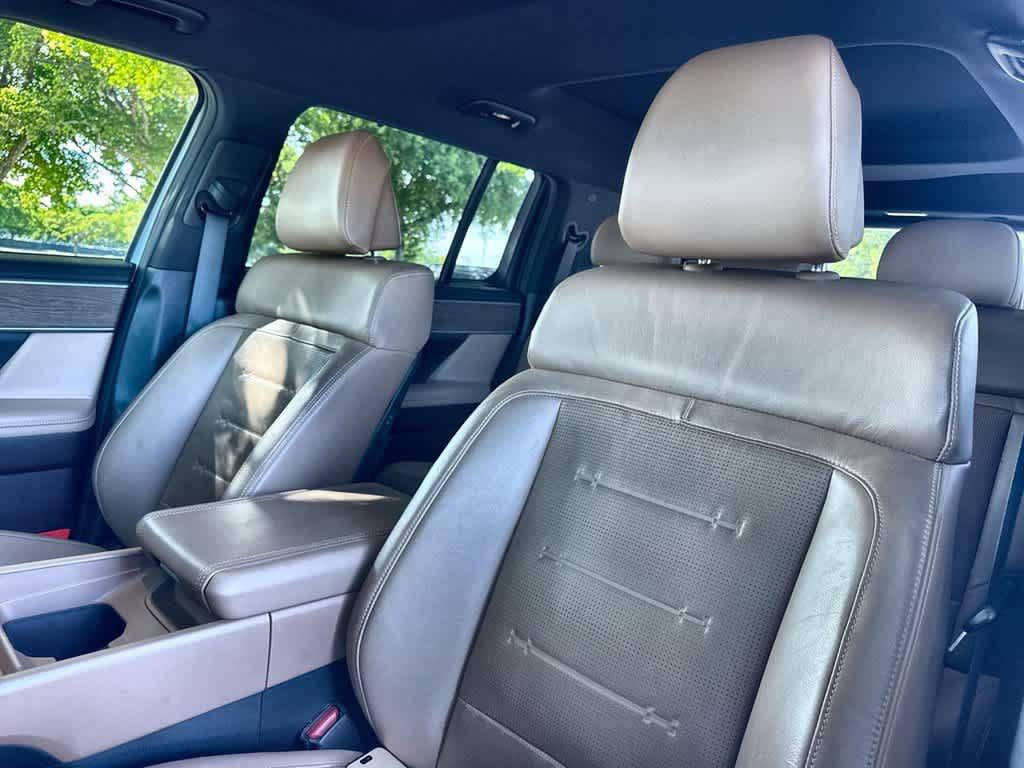 Used 2025 Hyundai Santa Fe Limited FWD image 14