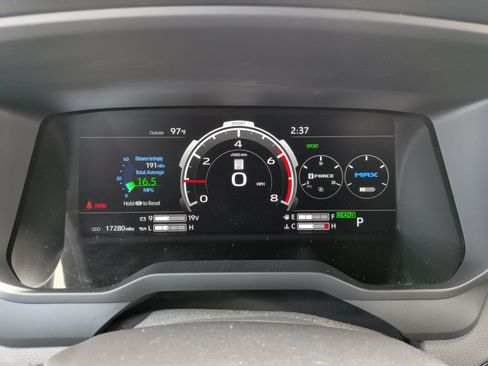 Used 2025 Toyota Tundra Limited AWD/4WD image 20