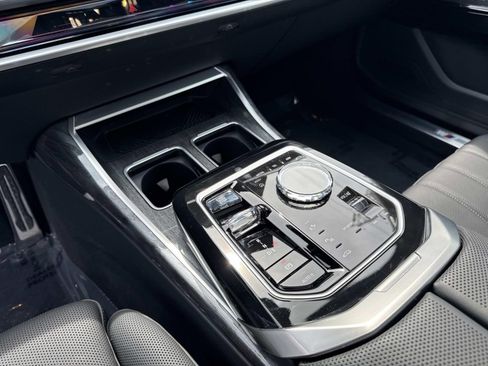 Certified 2023 BMW 760i xDrive w/ Luxury Rear Seating Package image 26