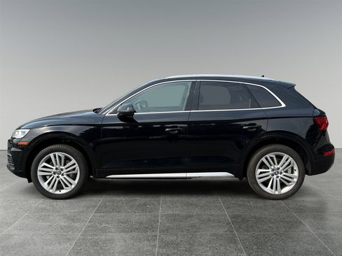 Used 2018 Audi Q5 2.0T Premium Plus w/ Premium Plus Package image 3