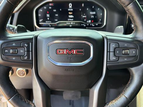 Used 2024 GMC Sierra 1500 AT4 w/ Technology Package AWD/4WD image 11