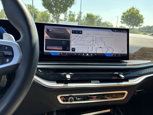 Certified 2025 BMW X7 xDrive40i w/ M Sport Package AWD/4WD image 31