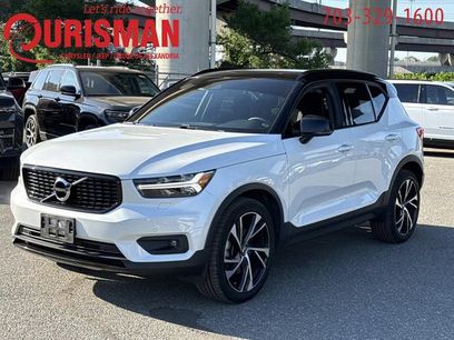 Used 2022 Volvo XC40 T5 R-Design w/ Climate Package