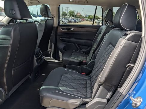 Used 2025 Volkswagen Atlas SEL Premium R-Line AWD/4WD image 28
