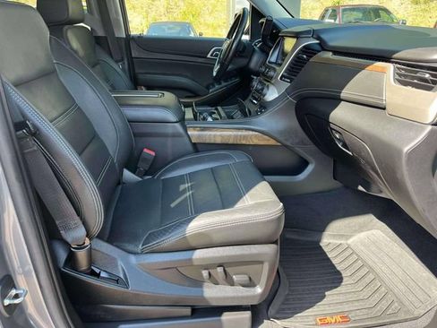 Used 2019 GMC Yukon XL Denali AWD/4WD image 26