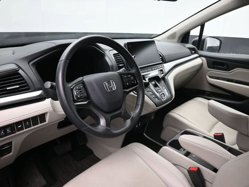 Used 2025 Honda Odyssey EX-L image 16