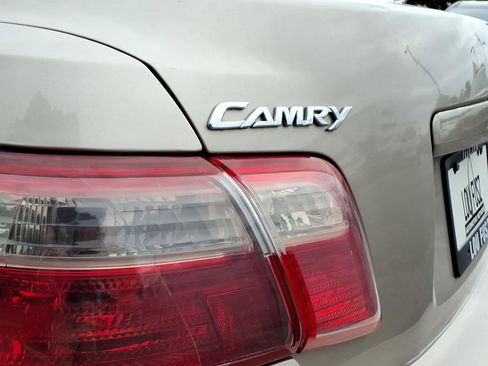 Used 2007 Toyota Camry LE FWD image 32