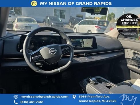 Used 2024 Nissan Ariya AWD image 9