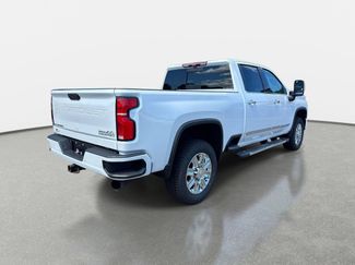 Used 2024 Chevrolet Silverado 3500 High Country w/ Technology Package AWD/4WD video 4