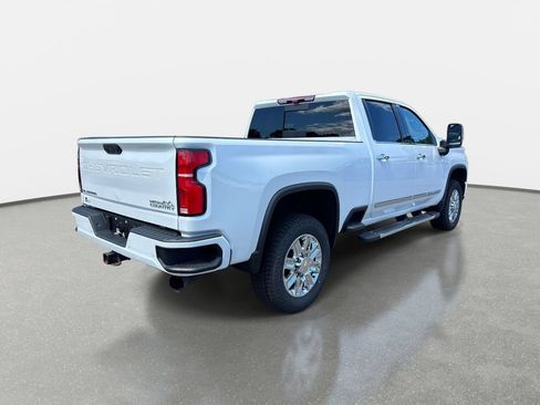 Used 2024 Chevrolet Silverado 3500 High Country w/ Technology Package AWD/4WD image 4