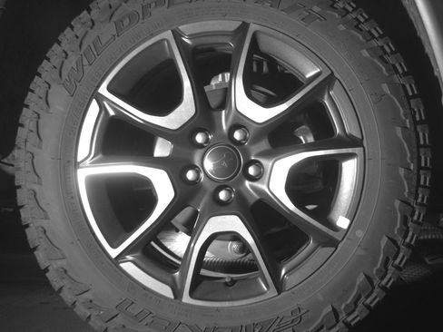 Used 2025 Jeep Compass Trailhawk image 15