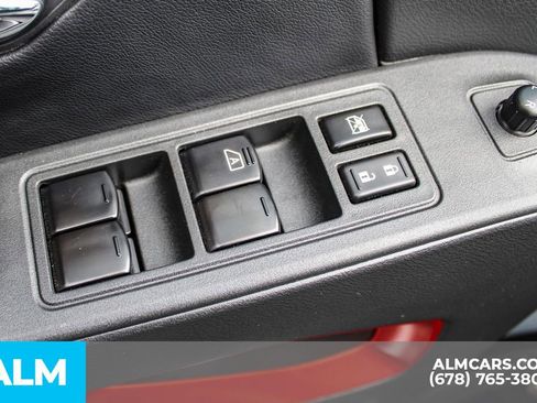 Used 2025 Nissan Frontier PRO-4X AWD/4WD image 40