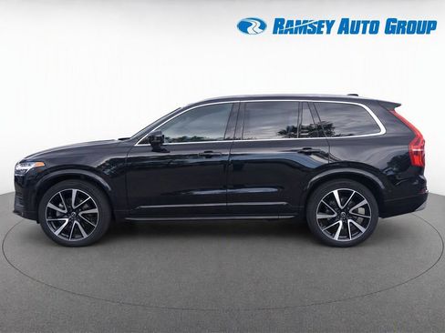 Used 2022 Volvo XC90 T6 Momentum w/ Climate Package AWD/4WD image 6