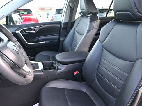 Used 2023 Toyota RAV4 XLE Premium image 24