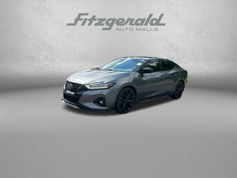 Used 2021 Nissan Maxima SR w/ Sport Mat Group FWD image 3