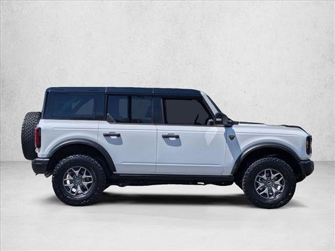 Certified 2025 Ford Bronco Badlands AWD/4WD image 4