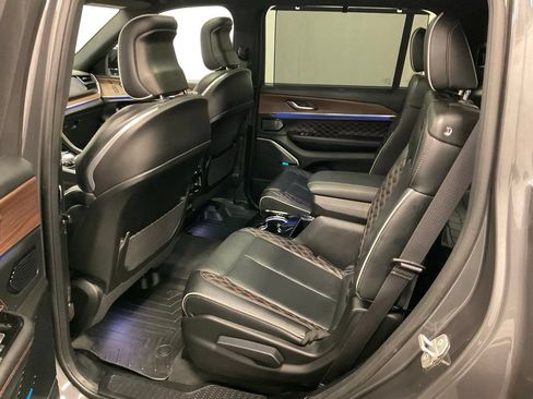 Used 2023 Jeep Grand Cherokee L Summit w/ Advanced Protech Group IV AWD/4WD image 34