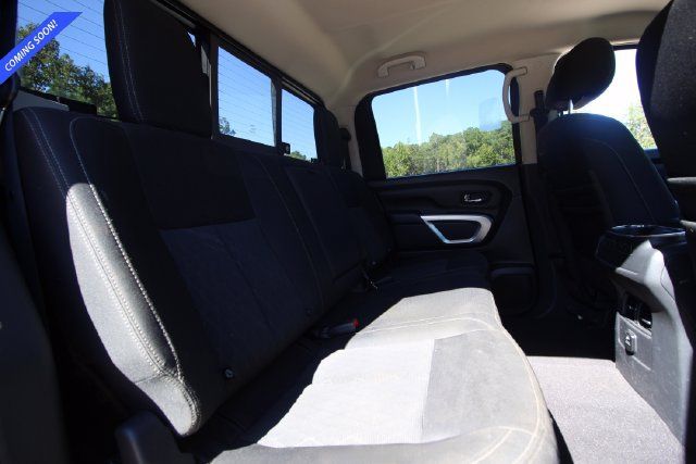 Used 2017 Nissan Titan SV AWD/4WD image 5