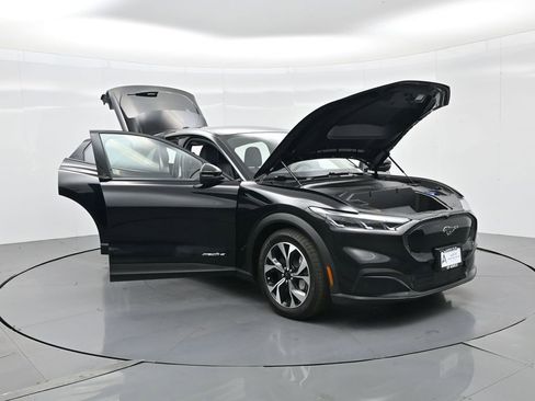 Used 2025 Ford Mustang Mach-E Select image 36