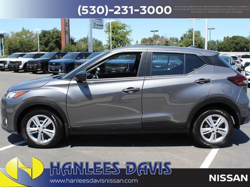 Used 2025 Nissan Kicks Play S FWD image 2