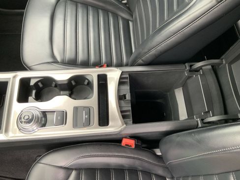 Used 2024 Ford Edge SEL AWD/4WD image 45